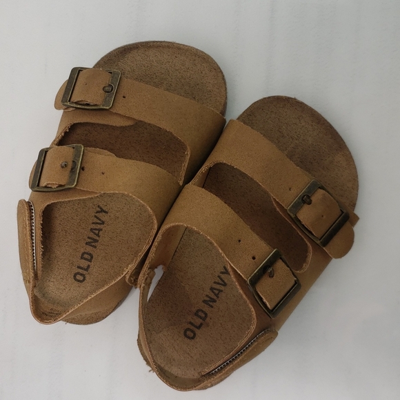 Old Navy Faux Leather Double Buckle Sandals 6-12M - Picture 2 of 13